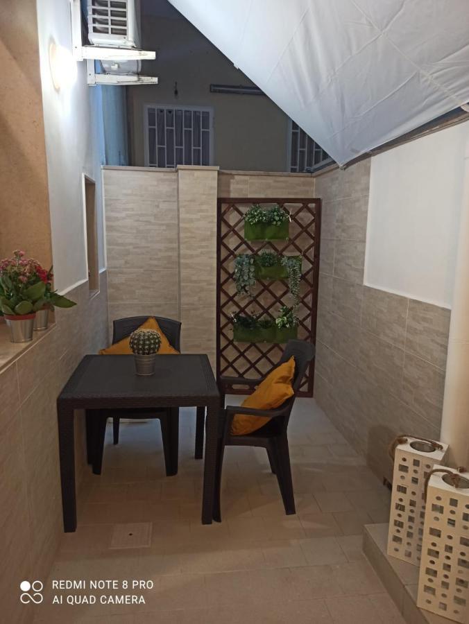 Appartamento Con Cortile A 30 Mt. Dal Mare Bari Extérieur photo
